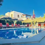 أرتونك فندق